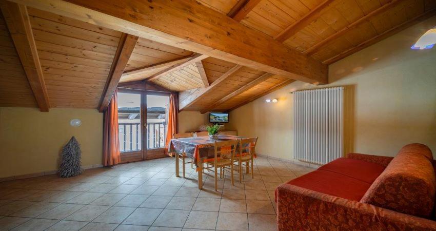 Ski Holidays Apartments Livigno Exterior foto