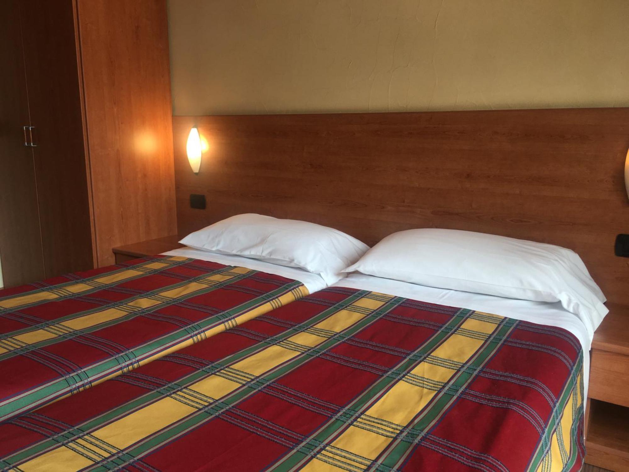 Ski Holidays Apartments Livigno Exterior foto